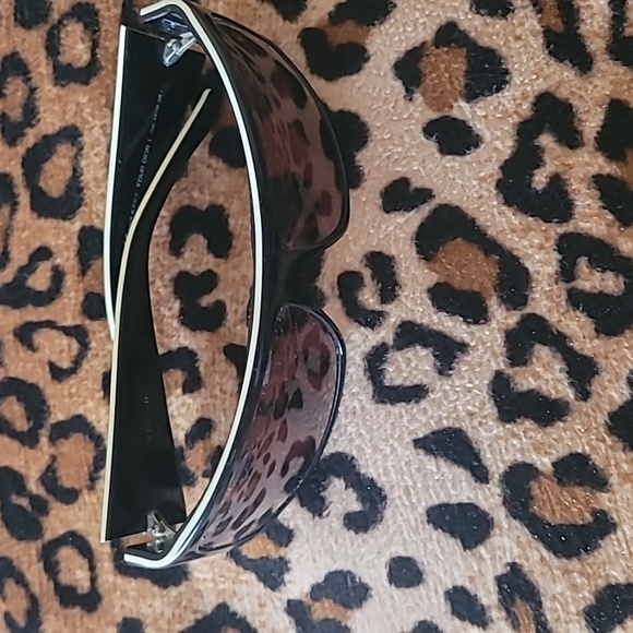 Dior Black Sunglasses Elegant Accessories - Picture 6 of 7